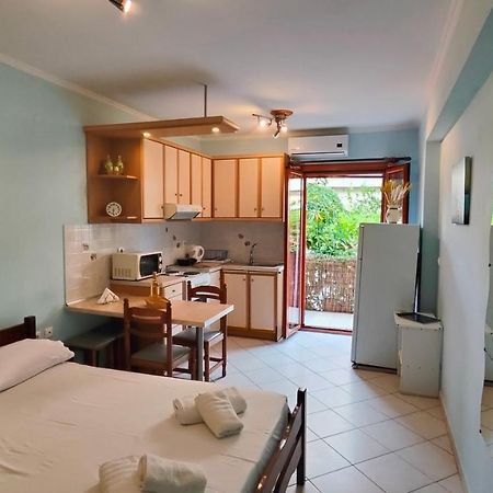 Green Studio Apartment Argostoli  Exterior photo