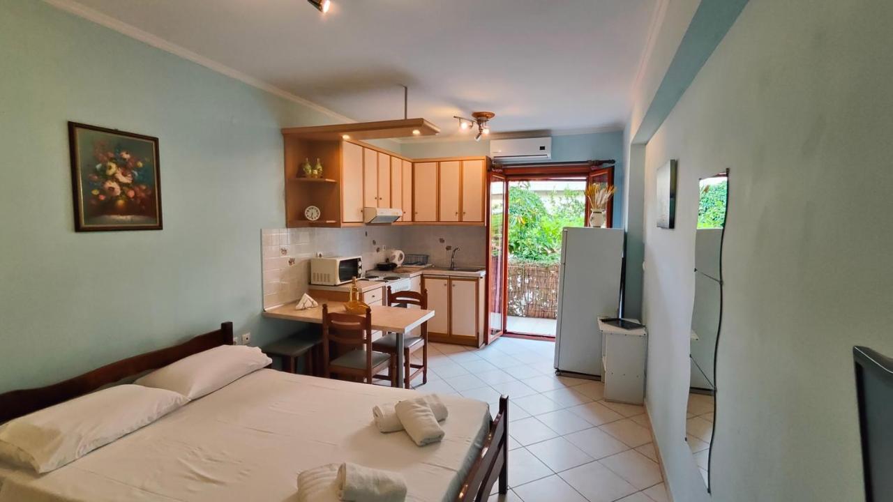 Green Studio Apartment Argostoli  Exterior photo