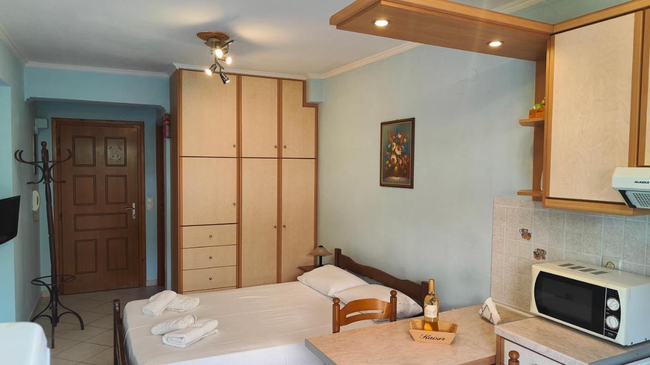 Green Studio Apartment Argostoli  Exterior photo